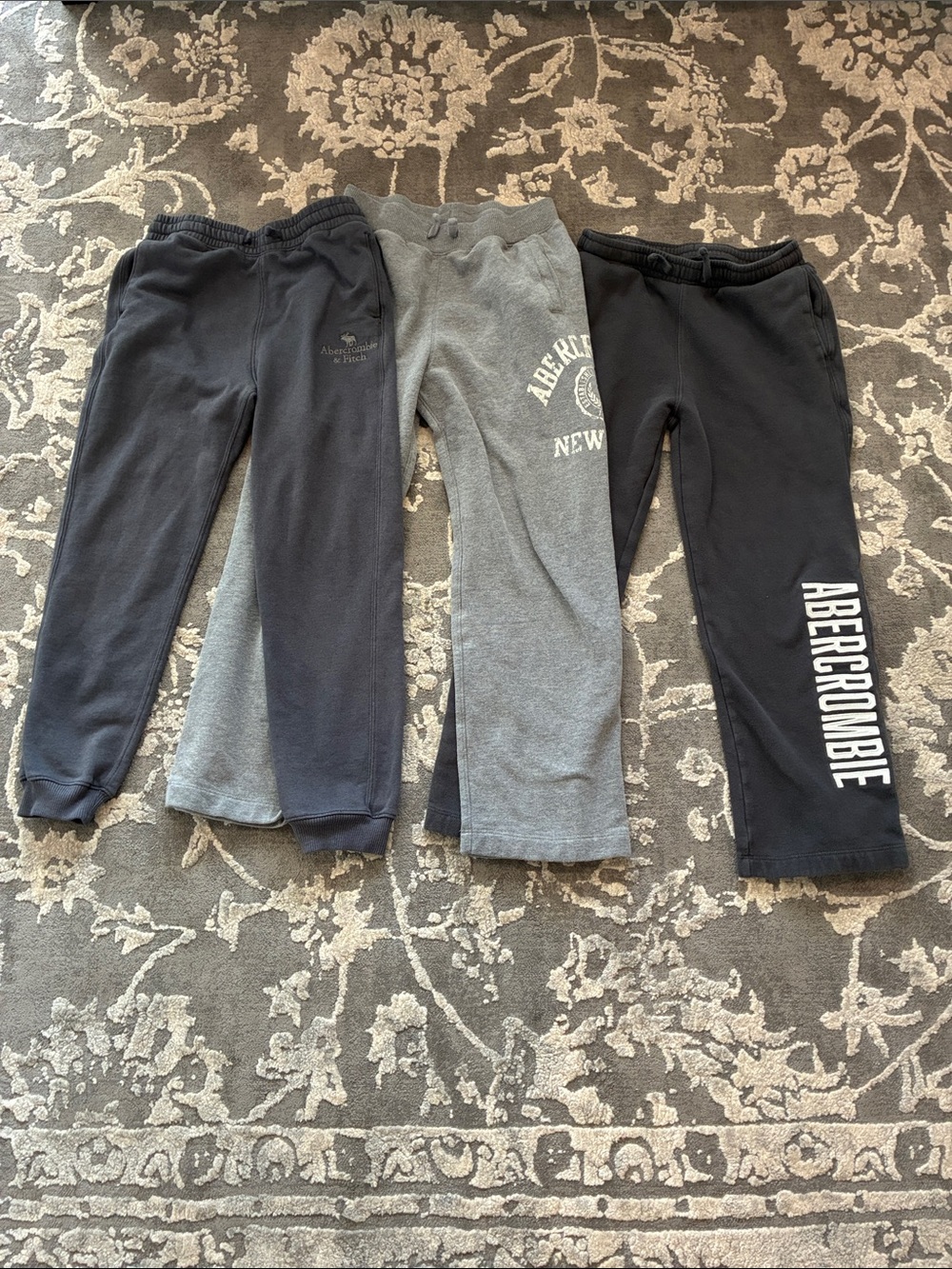 abercrombie kids set of 3 pairs of sweatpants/joggers